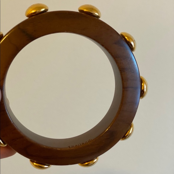 2/30 🛍 Coach Gold Wooden Rivet Bangle - Picture 4 of 8
